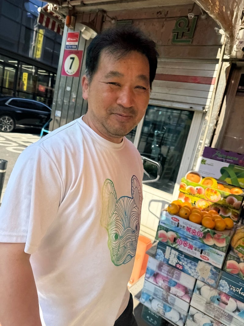 クロ 中部市場で人気のごま油を購入の画像