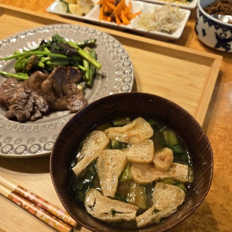 毎回大満足の具だくさんな味噌汁の画像