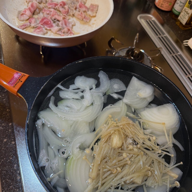 小川菜摘 韓国購入品で作るチゲ鍋の画像