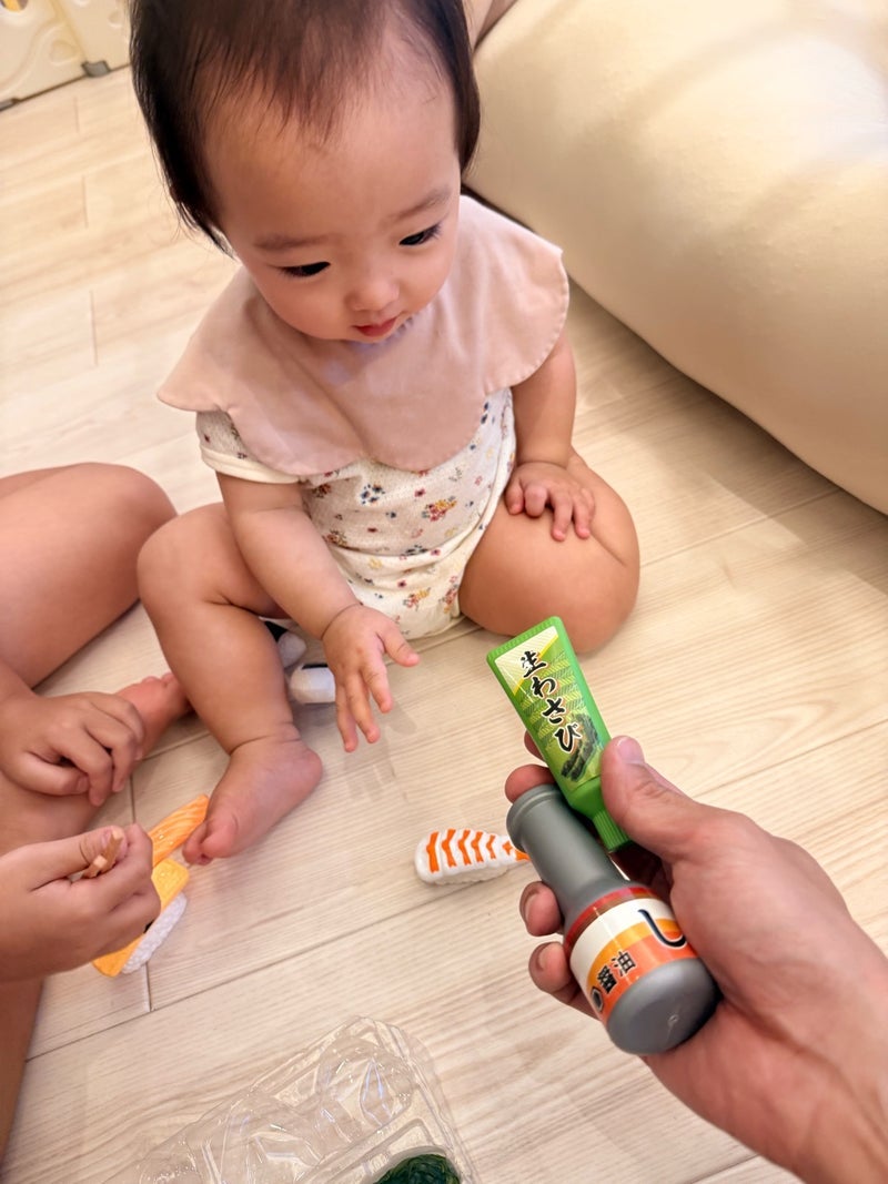 杉浦太陽 寿司遊びする仲良し兄妹の画像
