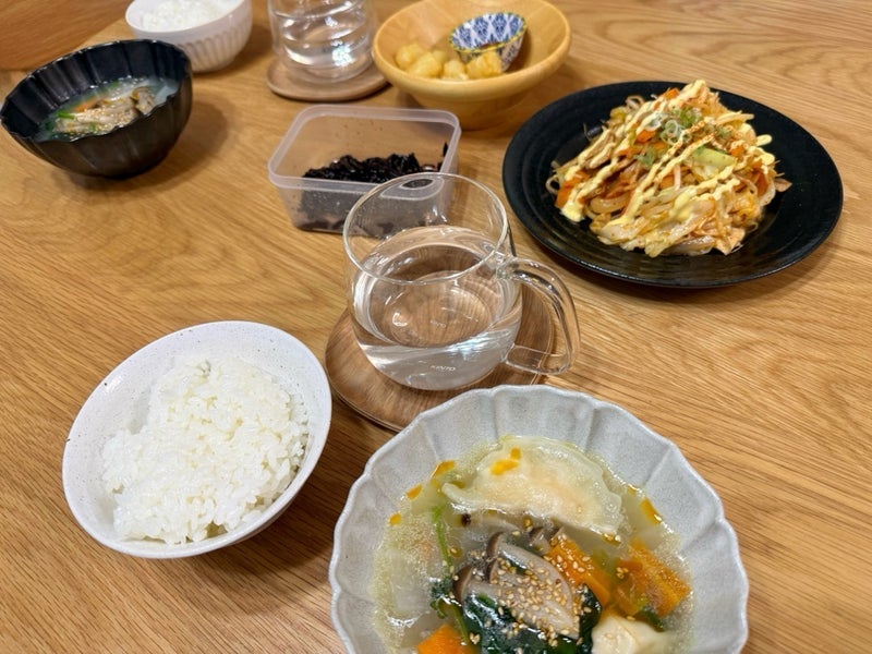 家にあるもので済ませた日の夕食の画像