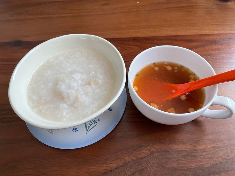 鶏がゆとスープを完食したお昼の画像