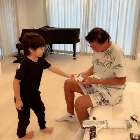 川崎希ほぼ英語で話す義父＆息子の画像