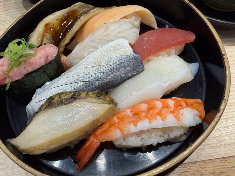 並んで食べた甲斐があった回転寿司の画像