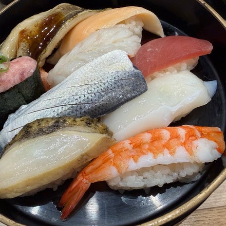 並んで食べた甲斐があった回転寿司の画像
