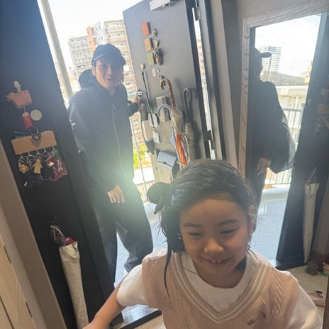 クロ 娘と彼氏と3人で過ごす幸せの画像