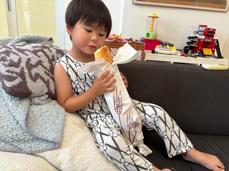 美優フランスパン丸かじりする子の画像