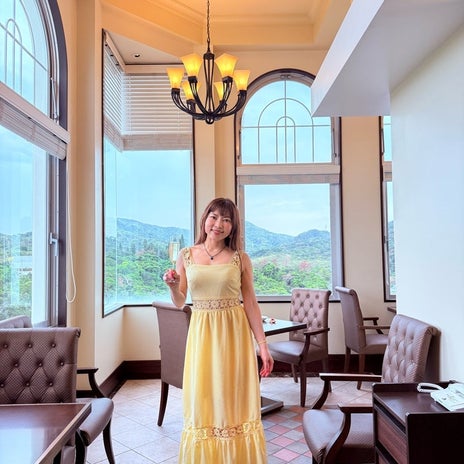 昼間からワインが飲める専用ラウンジの画像