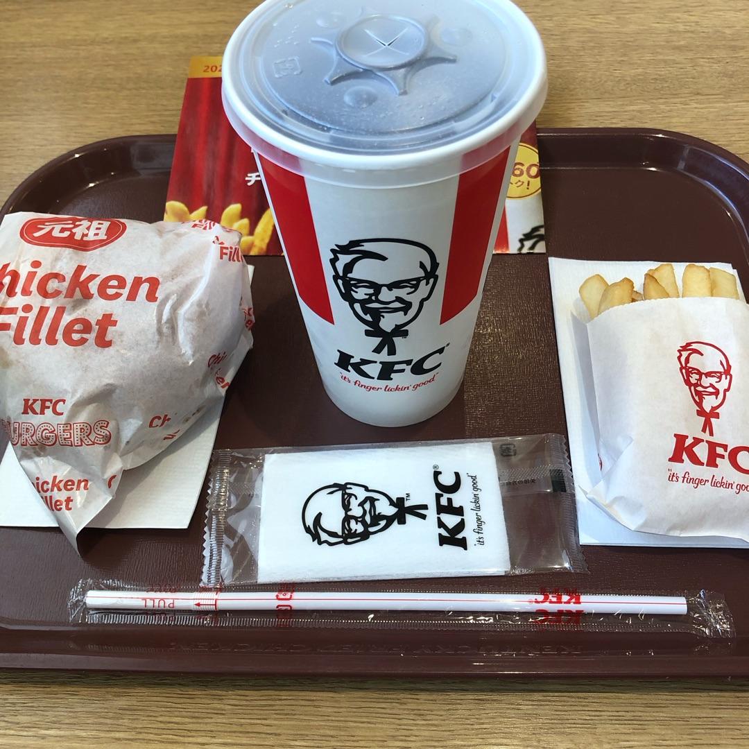 KFC 店員に回収されたドリンクの画像