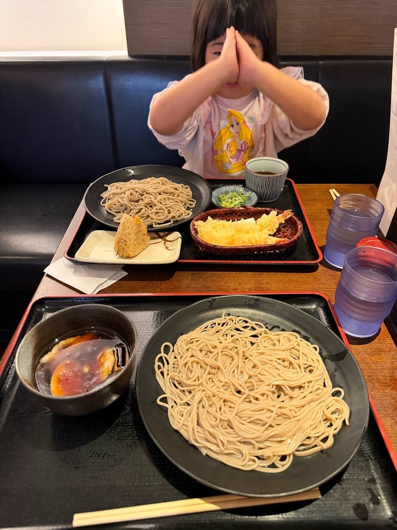 母ちゃんより食べる娘の食いっぷりの画像