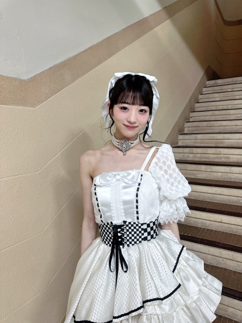 ふわふわ感を倍増させたお団子ヘアの画像