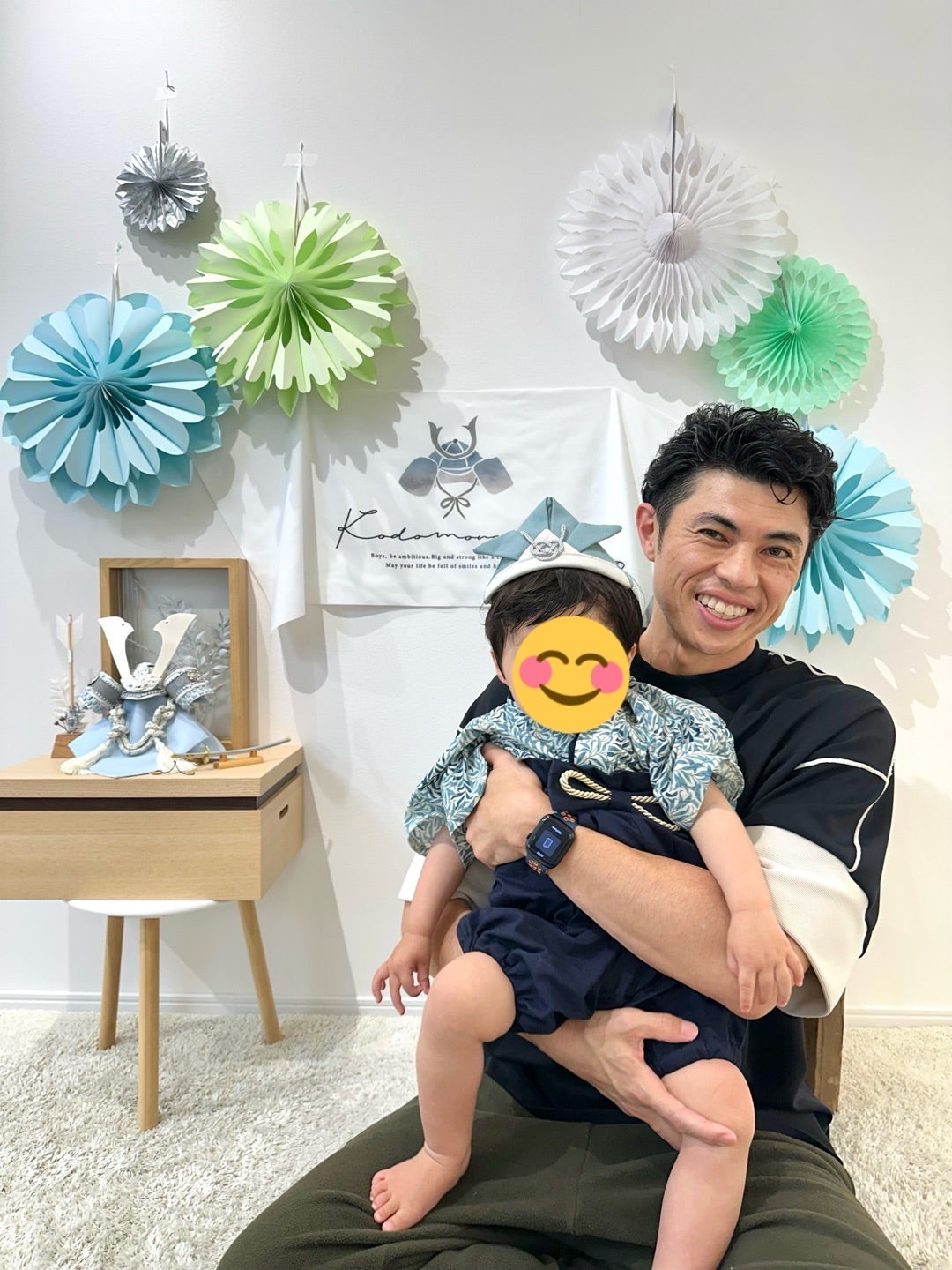 端午の節句で息子と2ショット