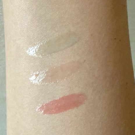 色補正とケアが叶うリップオイルの画像