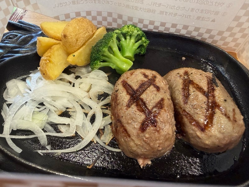 ビーフ100%の肉肉しいハンバーグの画像