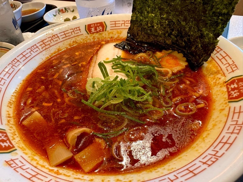 手島優 王将の夏限定辛いラーメンの画像