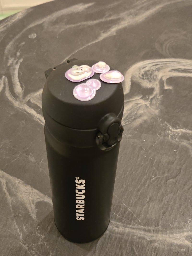 孫がボトルに貼った可愛いシールの画像