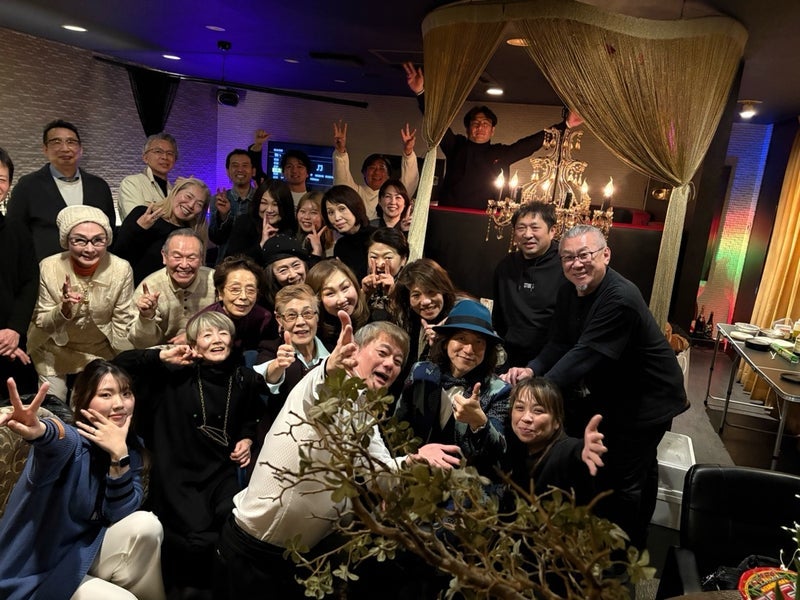 ユカイ 皆の前で新曲デュエットの画像