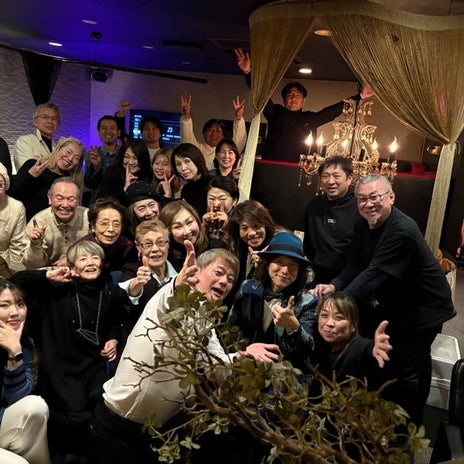 ユカイ 皆の前で新曲デュエットの画像