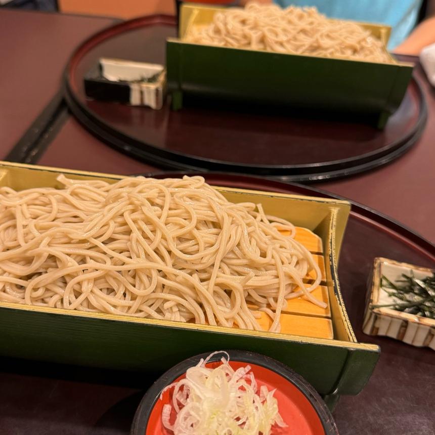 小倉優子 次男と合流して昼ご飯の画像