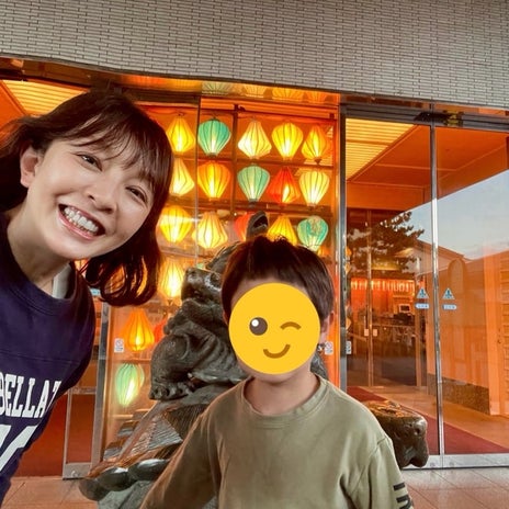 丸岡いずみ 息子の前髪カットに反省の画像