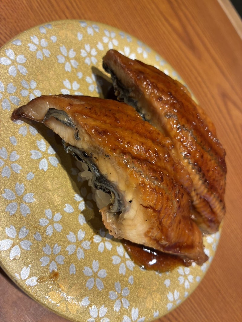 夫が食べた2貫700円のうなぎの画像