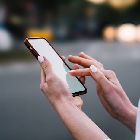 夫の出張を疑ってしまう辛い生活の画像