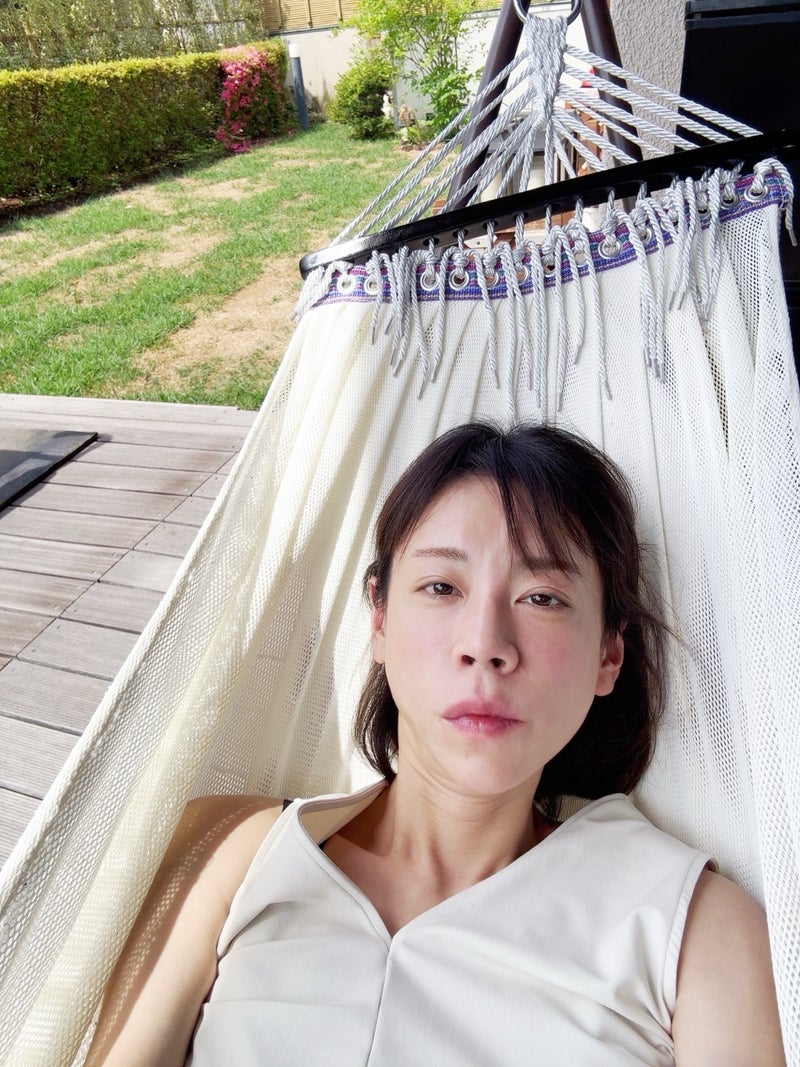 高橋真麻 贅沢なハンモックでの時間の画像