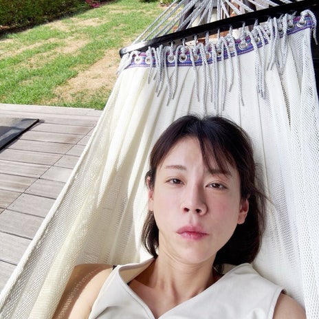 高橋真麻 贅沢なハンモックでの時間の画像