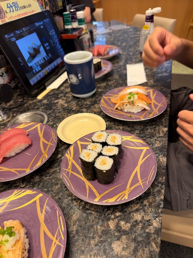 息子と子供の頃よく通った回転寿司の画像