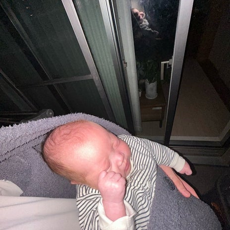 早朝に泣く赤ちゃんに効いた夜風の画像