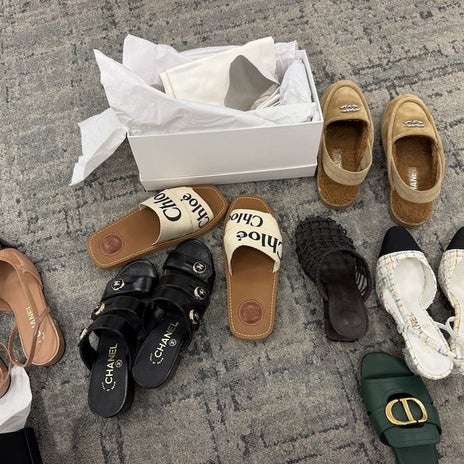 お買い上げしたシャネルのサンダルの画像