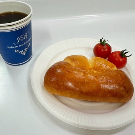 薬丸裕英 楽屋で匠のクリームパンの画像