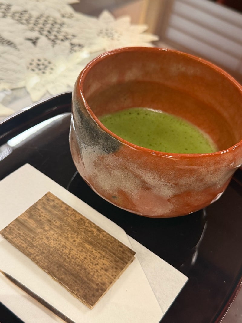 堀ちえみ 抹茶と伝統的なお菓子の画像