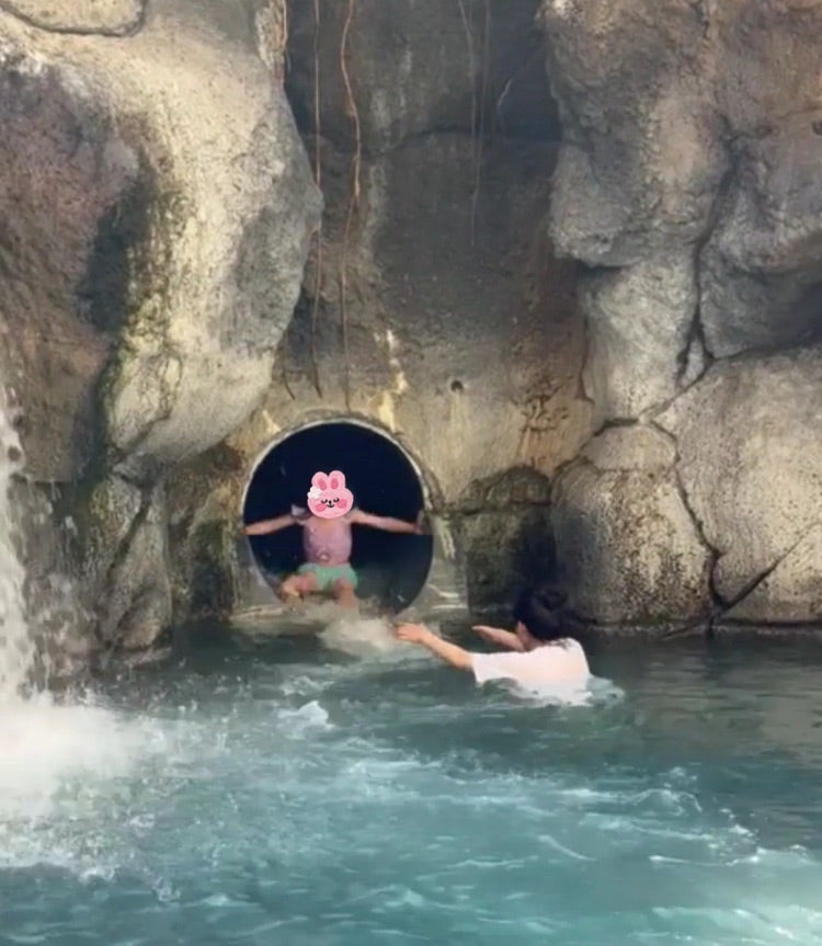 娘が何回も滑ったウォータースライダーの画像