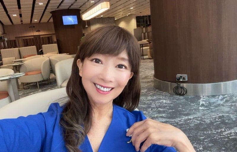 アグネス 早すぎたラウンジでの待機の画像