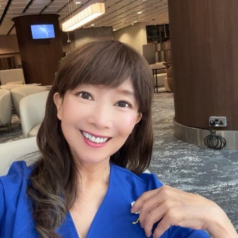 アグネス 早すぎたラウンジでの待機の画像