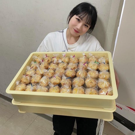 石田亜佑美差し入れに母作のパンの画像