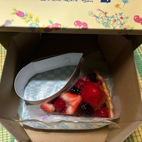 優待で買ったキルフェボンのタルトの画像