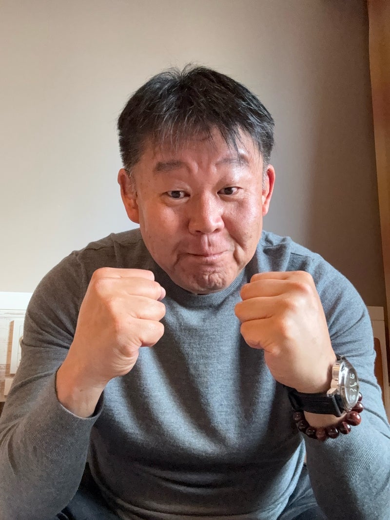 若乃花 薄いセーターでは暑そうな天気の画像