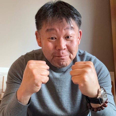 若乃花 薄いセーターでは暑そうな天気の画像