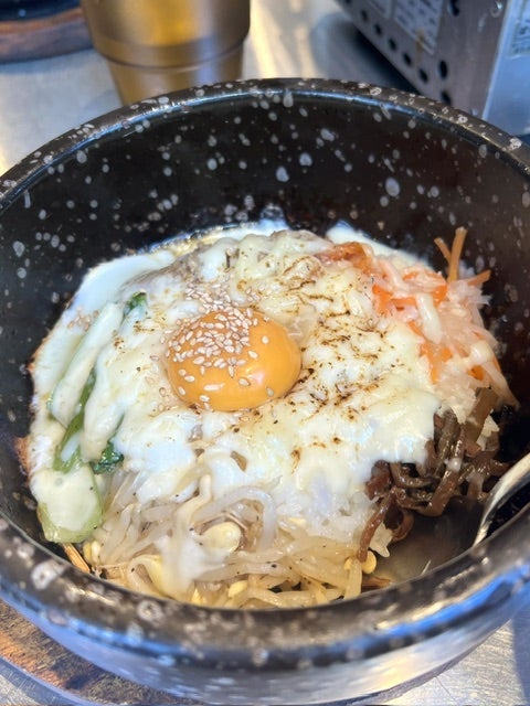 チーズたっぷり至福の石焼ビビンバの画像