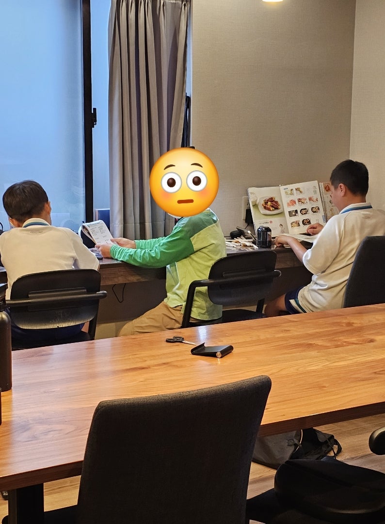 小原 勉強教えてくれる兄の友達