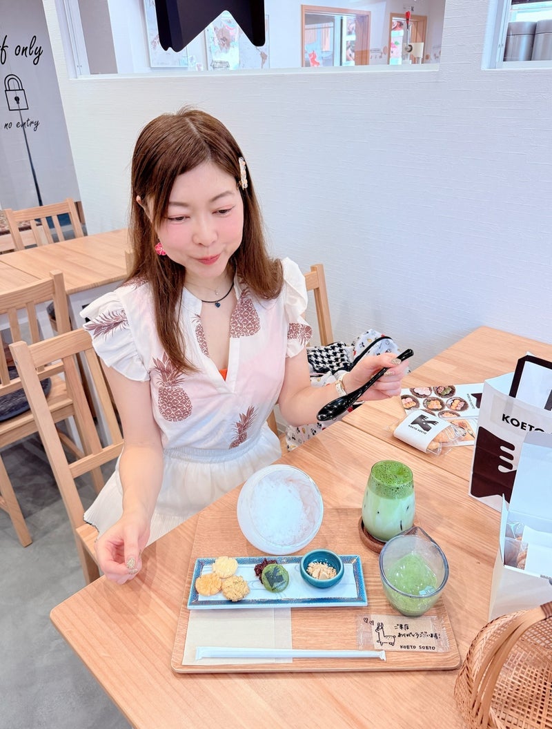 かき氷の甘さと煎餅の塩っぱさの画像