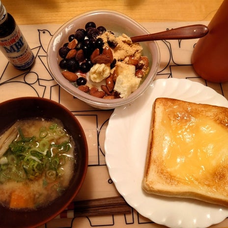 秋野暢子 残り物の豚汁で朝ご飯の画像