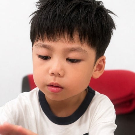 だいたの夫 息子の変顔と照れ隠しの画像