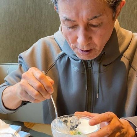 田中健妻とホテルで大満足な食事の画像