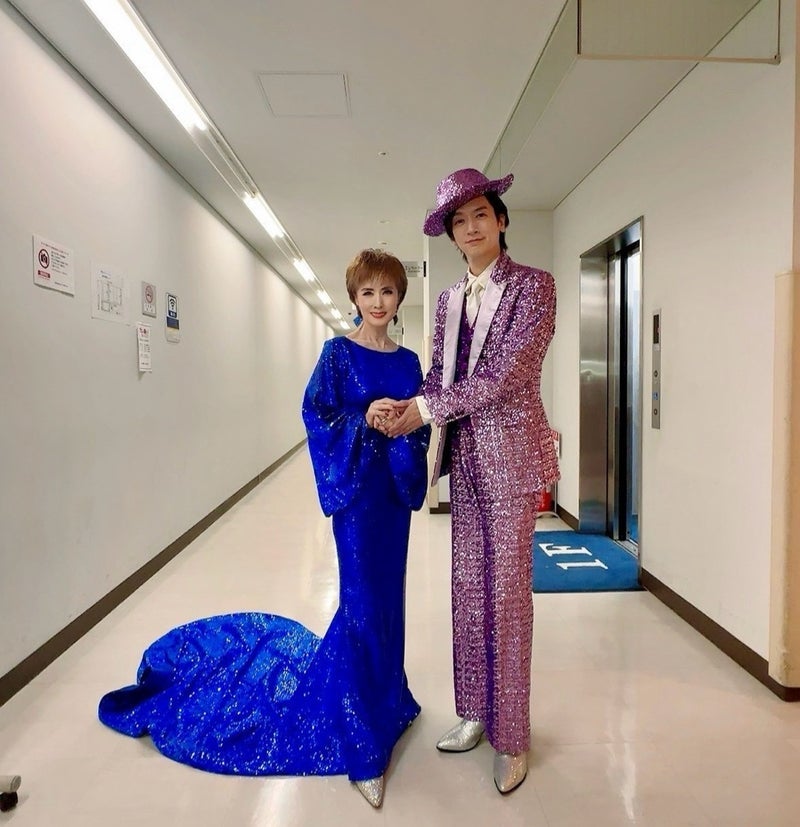 小柳ルミ子 届いた家族4人の写真の画像
