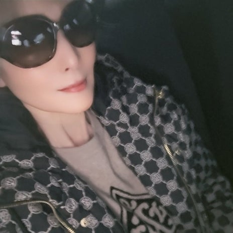 小柳ルミ子 今日も一睡もせず出発の画像