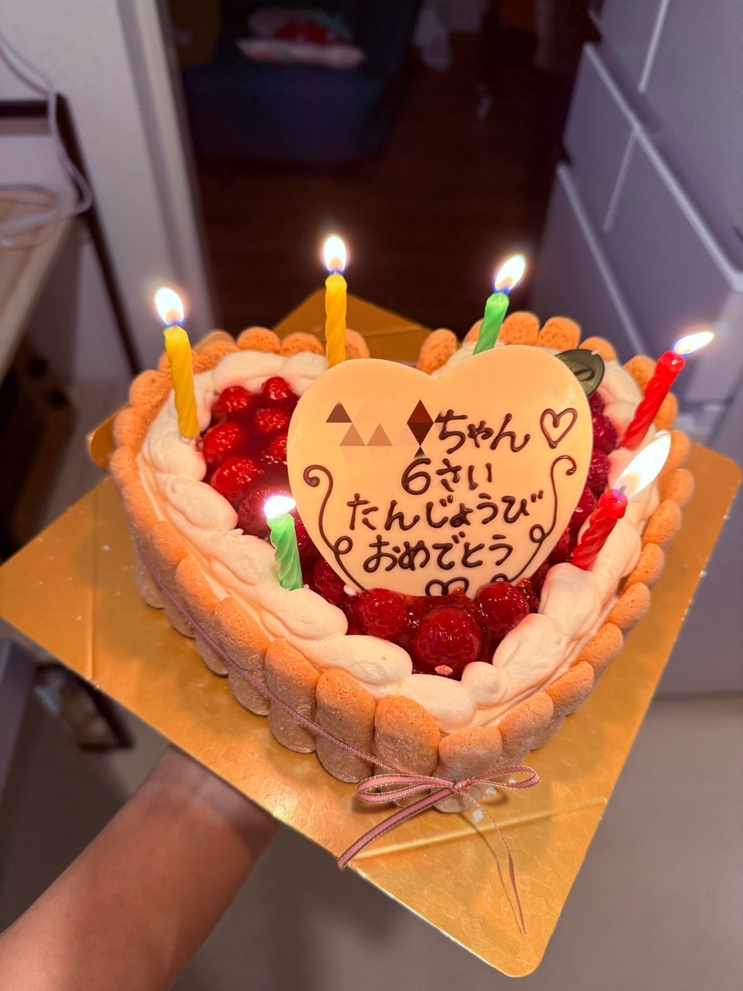 皆で大感激していた誕生日ケーキ