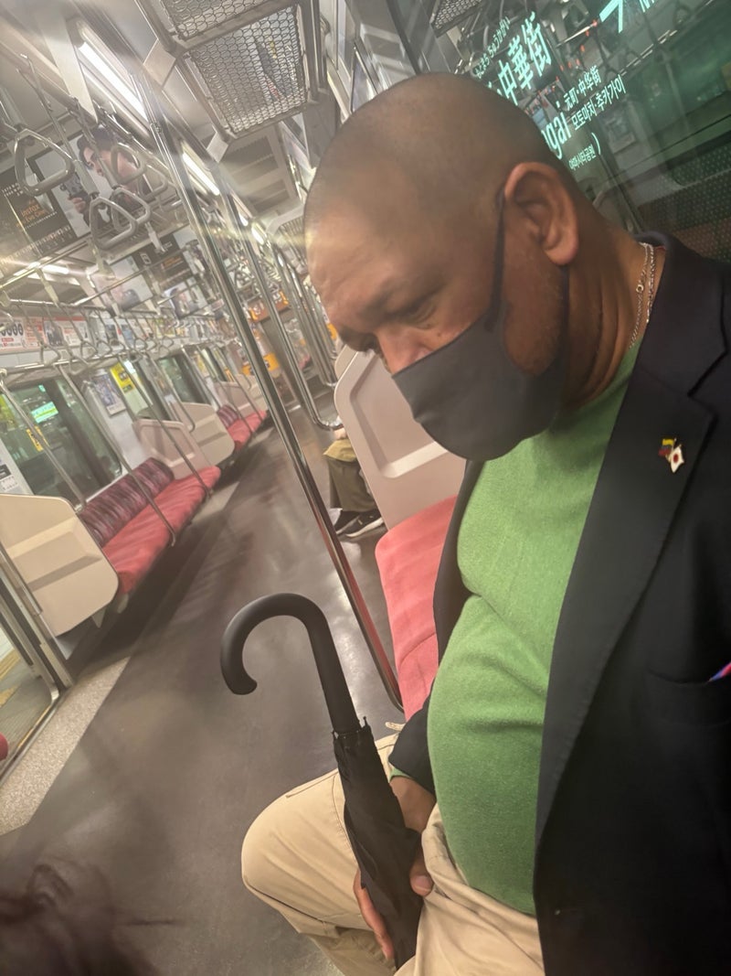 ラミレスの妻 夫の思いつきで通学練習の画像